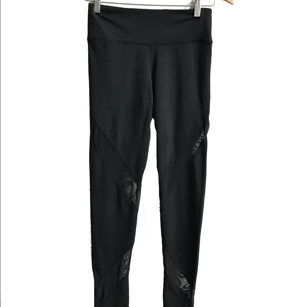 QUALITY leggings with mesh panels